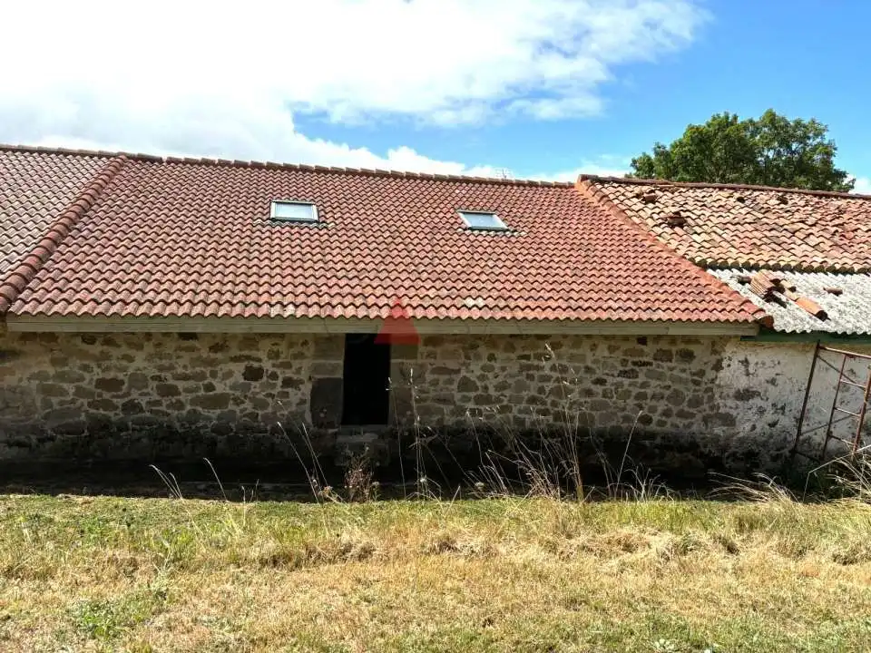 Vista exterior de Casa adosada en venda en Campoo de Enmedio amb Terrassa, Traster i Moblat