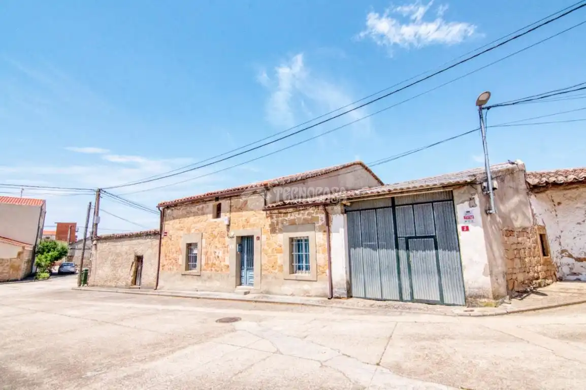 Außenansicht von Einfamilien-Reihenhaus zum Verkauf in Pedrosillo el Ralo