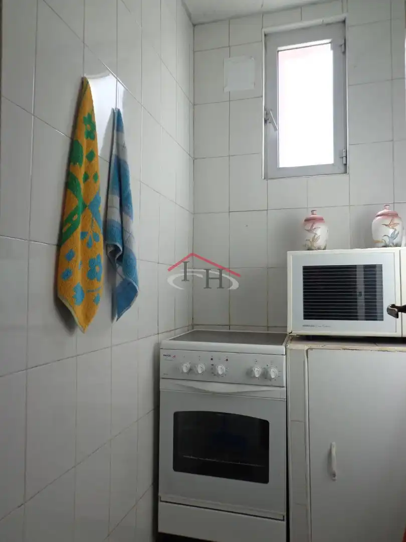 Cuina de Casa o xalet en venda en León Capital  amb Calefacció i Jardí privat