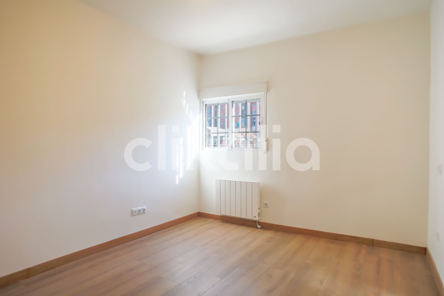 Habitación de Piso de alquiler en  Madrid Capital con Aire acondicionado y Calefacción