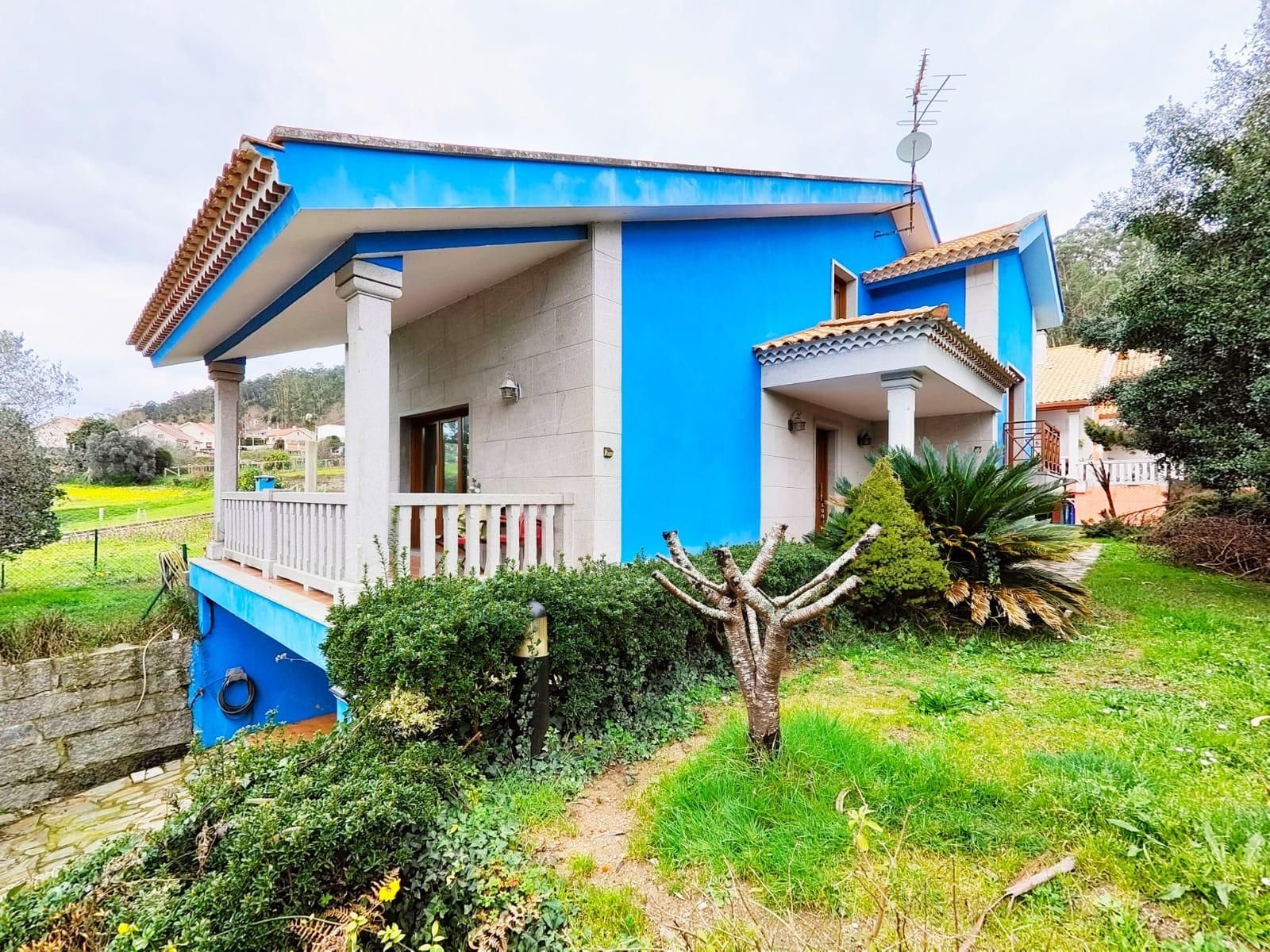 Exterior view of House or chalet for sale in Sanxenxo  with Heating, Private garden and Terrace