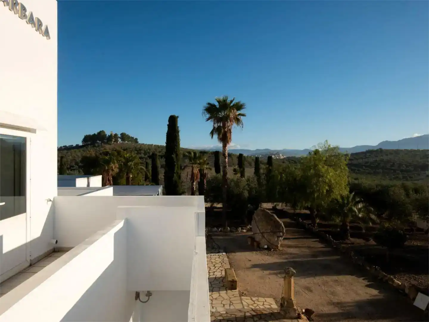 Vista exterior de Casa o xalet en venda en Peal de Becerro amb Aire condicionat, Jardí privat i Parquet