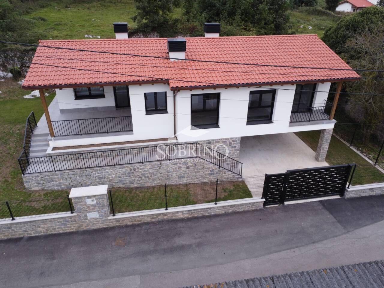 Vista exterior de Casa o chalet en venta en Llanes con Calefacción, Jardín privado y Terraza