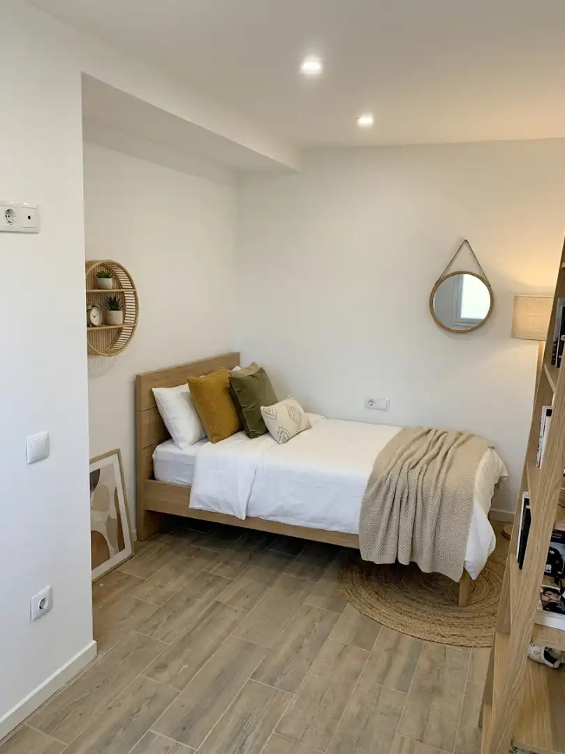Schlafzimmer von Wohnung zum Verkauf in Manlleu mit Klimaanlage, Heizung und Balkon