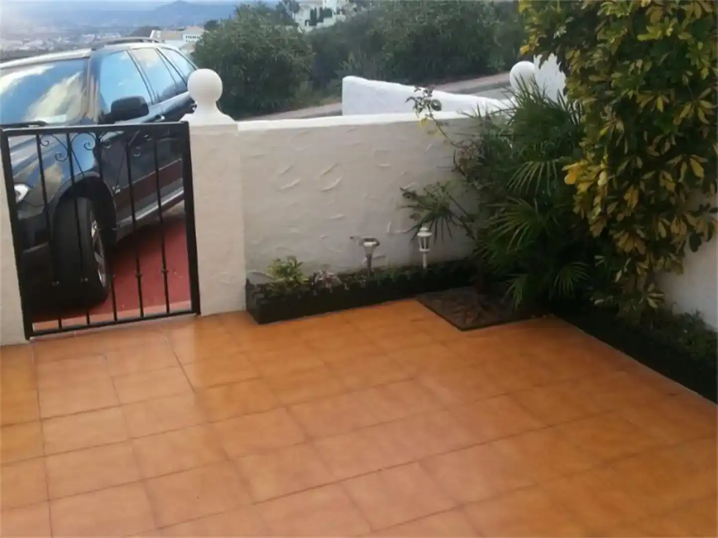 Terrassa de Casa adosada en venda en Marbella amb Aire condicionat, Jardí privat i Parquet