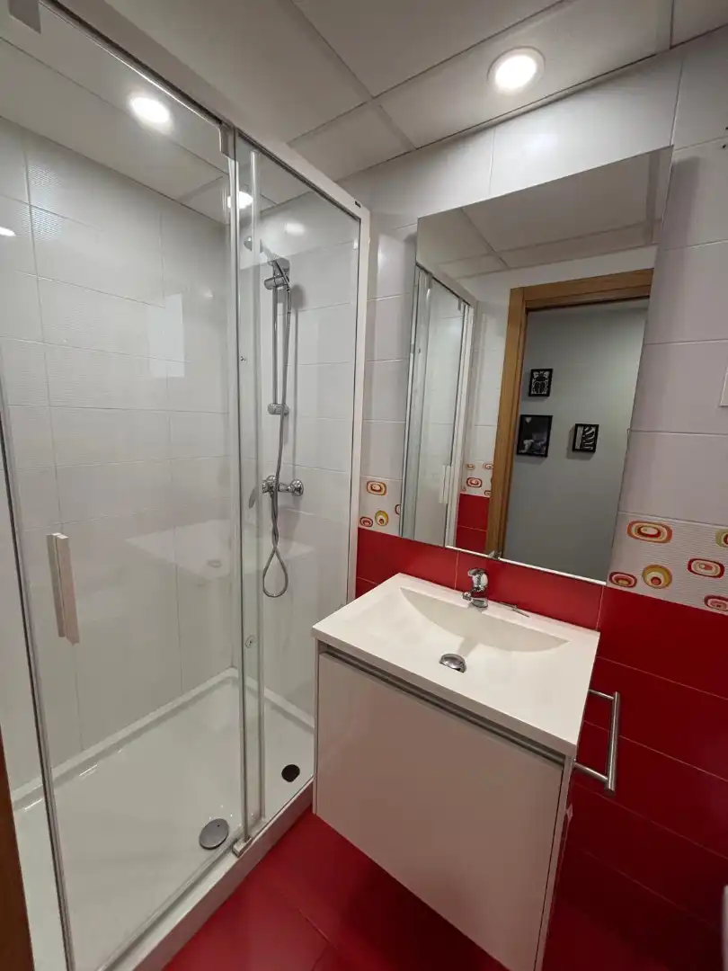 Baño de Piso de alquiler en Carlet con Aire acondicionado, Calefacción y Trastero
