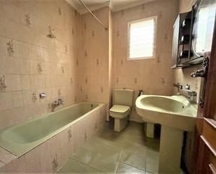 Bathroom of Flat for sale in Casinos