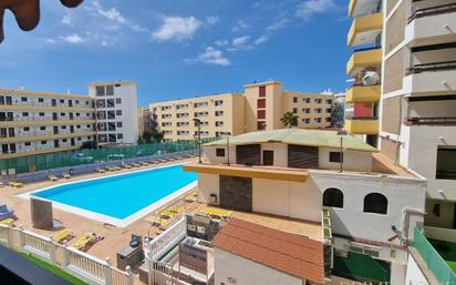 Piscina de Apartament en venda en San Bartolomé de Tirajana amb Aire condicionat, Balcó i Piscina comunitària