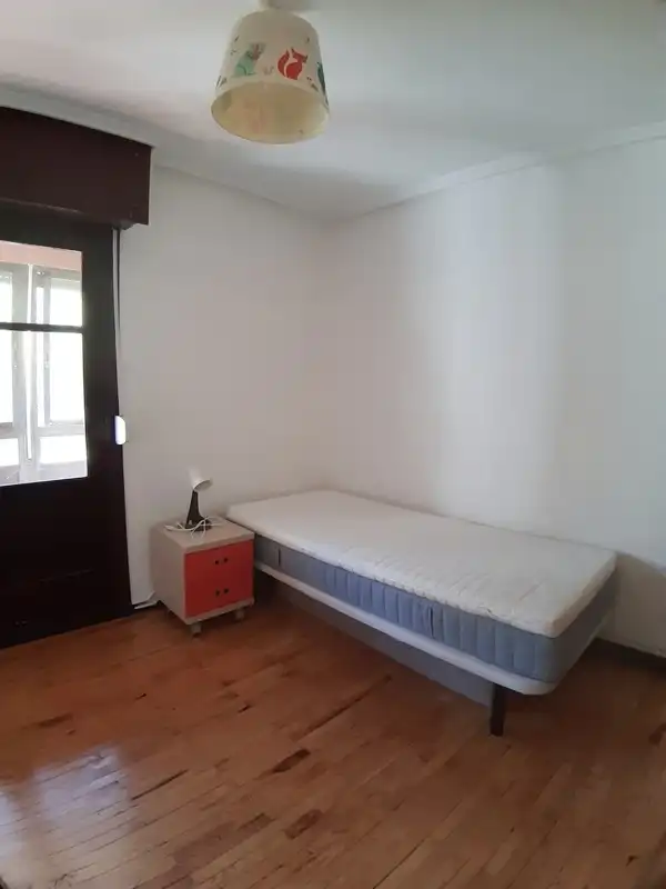 Bedroom of Flat for rent in Deusto