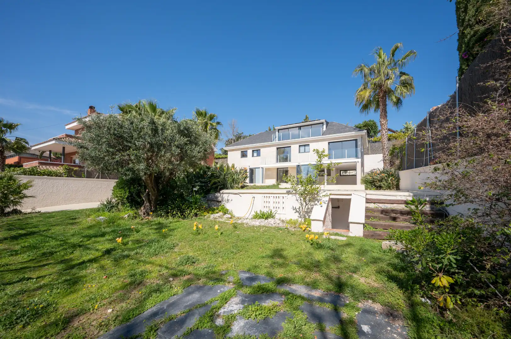 Jardí de Casa o xalet en venda en Sant Just Desvern amb Aire condicionat, Calefacció i Jardí privat