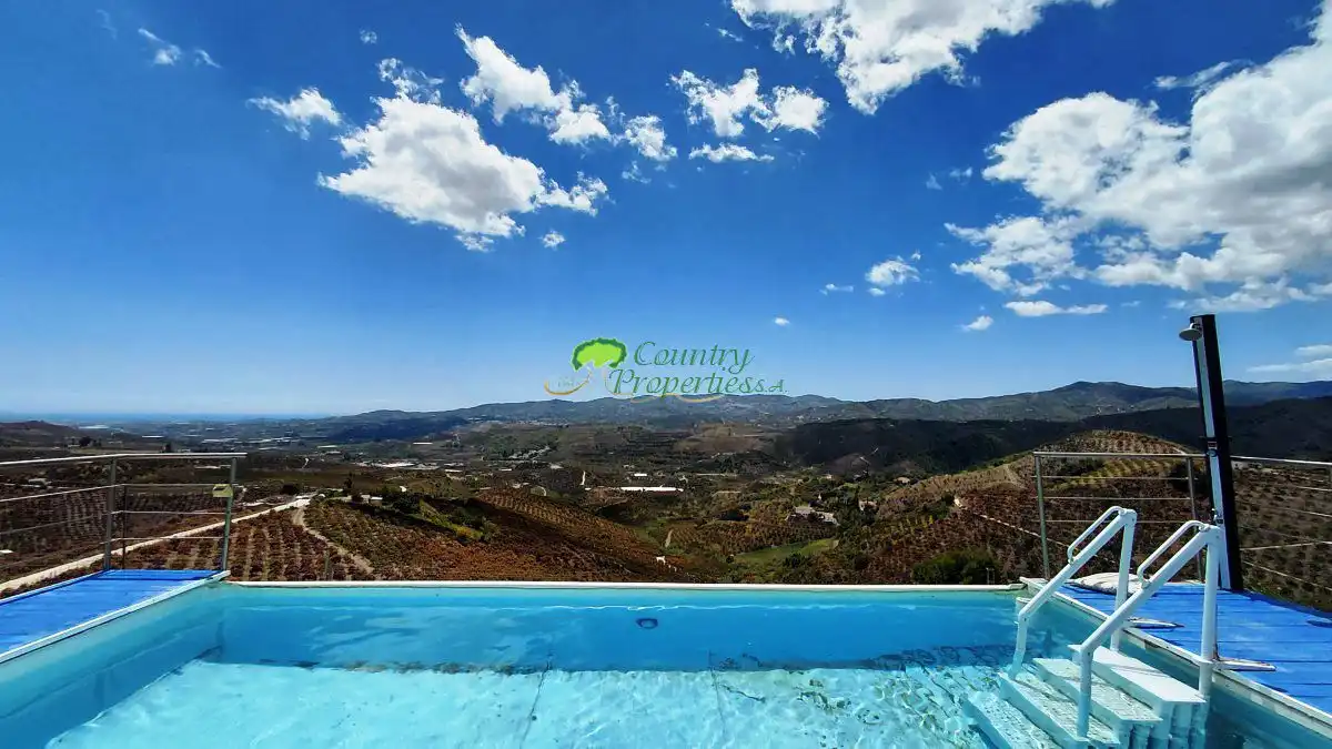 Piscina de Finca rústica en venda en Vélez-Málaga amb Aire condicionat, Terrassa i Traster