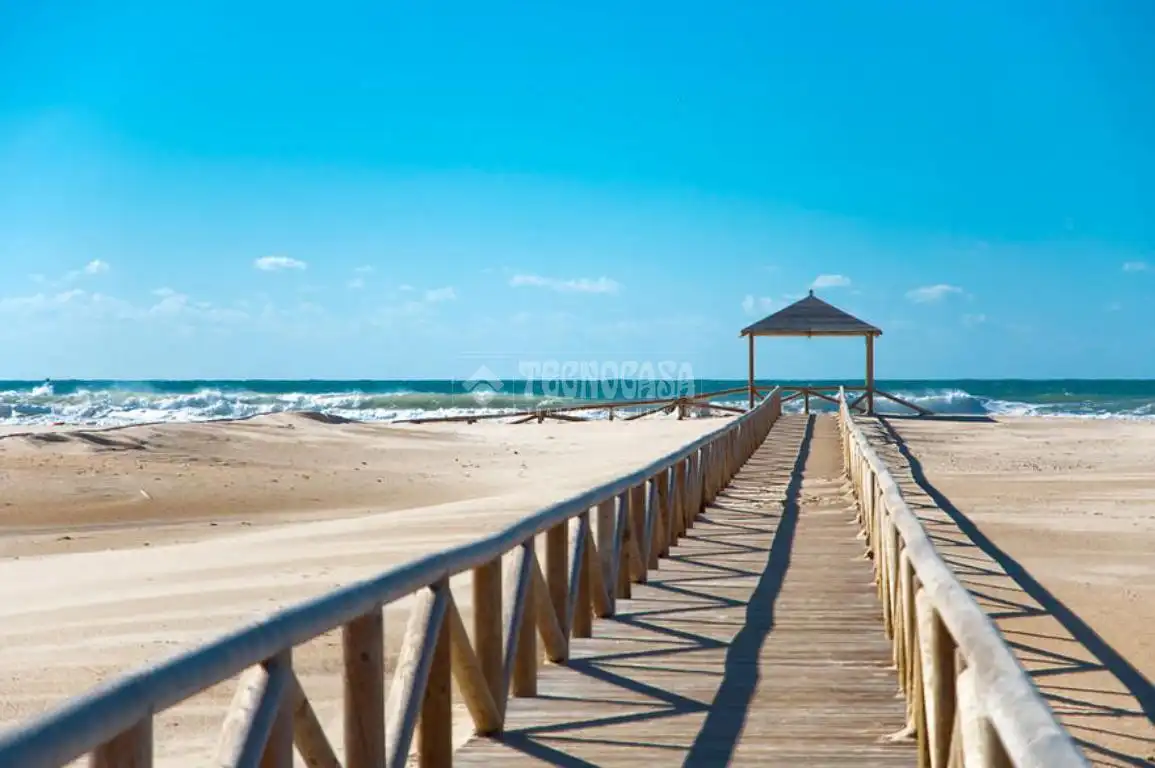 Vista exterior de Pis en venda en Conil de la Frontera amb Aire condicionat, Calefacció i Traster