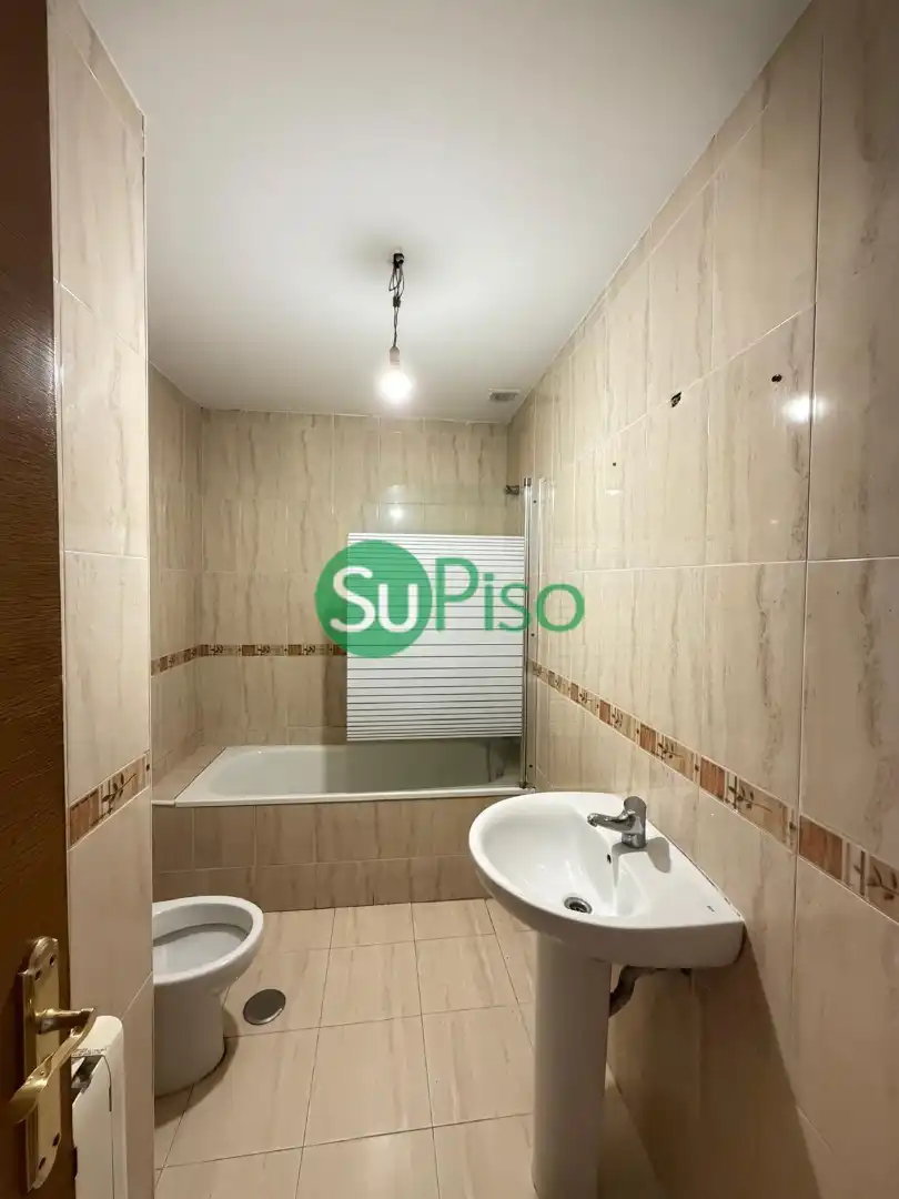 Bathroom of Flat for sale in Recas  with Heating and Furnished