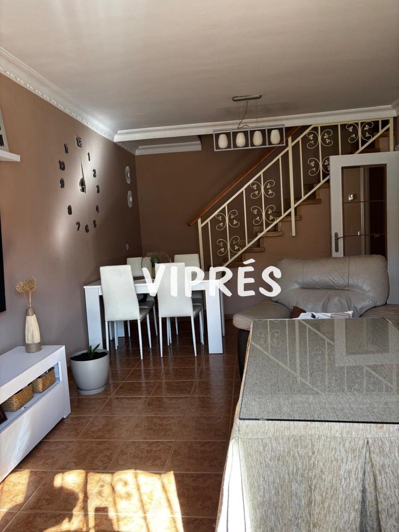 Dining room of Single-family semi-detached for sale in Cáceres Capital  with Heating and Terrace