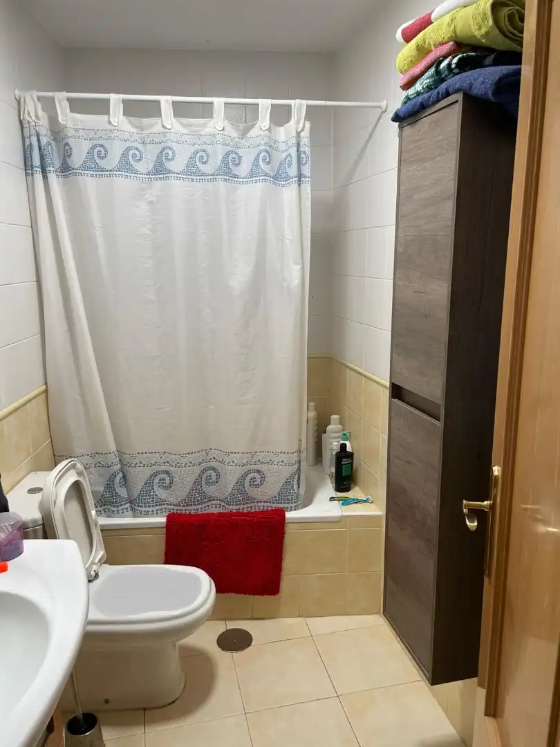 Bathroom of Flat for sale in Tudela de Duero  with Heating, Parquet flooring and Furnished