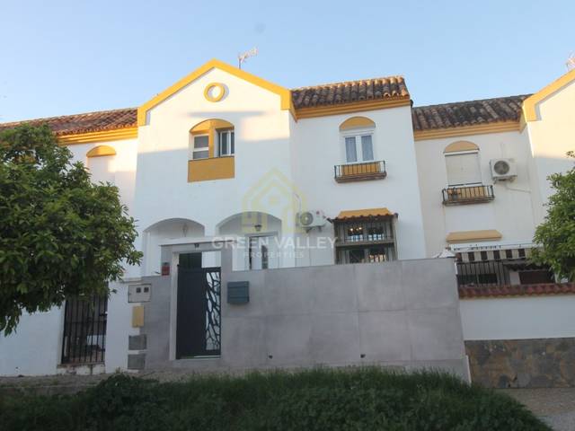 Casa adosada en Venta en Plaza Villar Del en Los Barrios