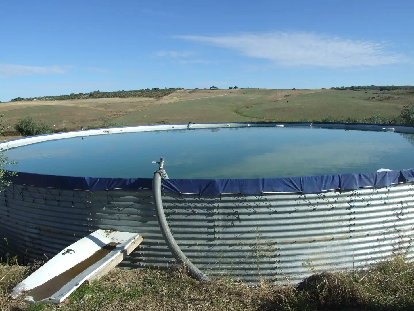 Piscina de Terreno en venta en Calzadilla de los Barros