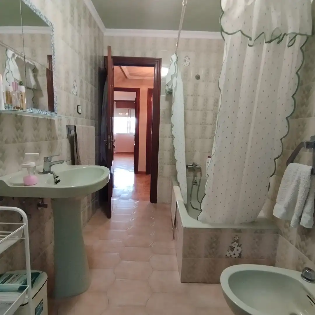 Bany de Casa o xalet en venda en Villaviciosa amb Calefacció, Terrassa i Traster
