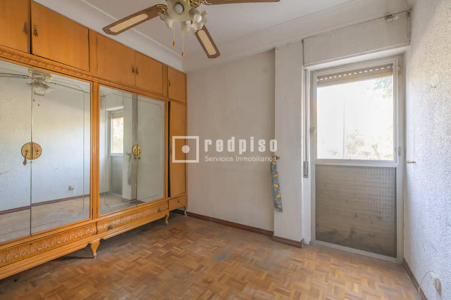 Habitación de Piso en venta en Madrid con Calefacción, Parquet y Terraza