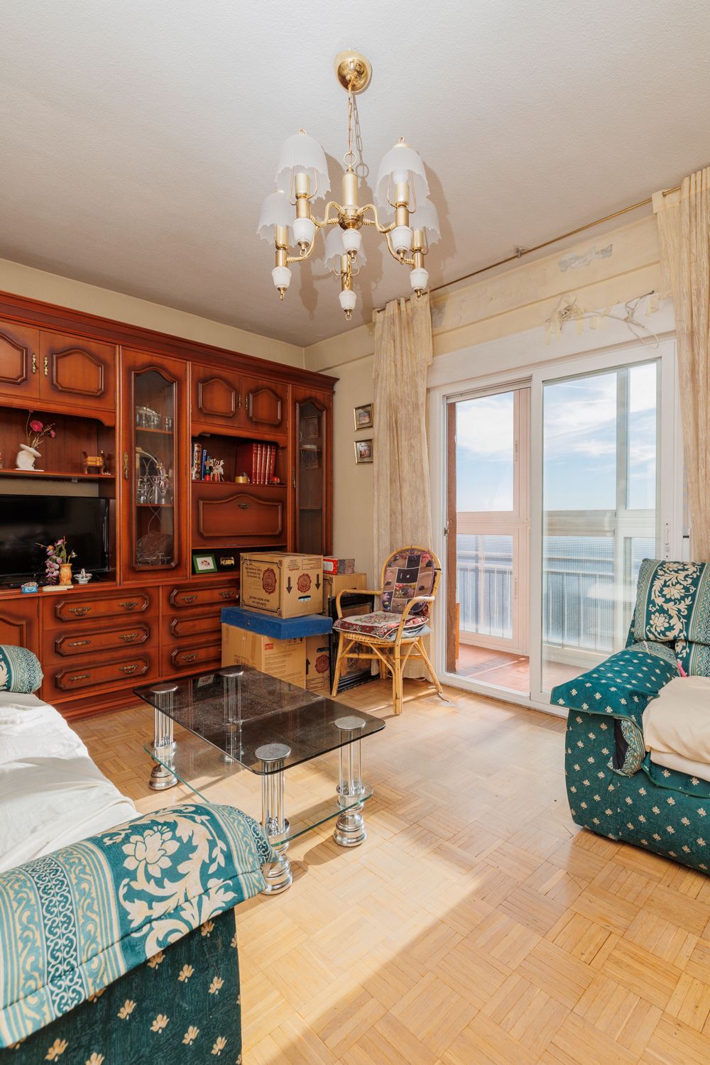 Living room of Flat for sale in  Madrid Capital  with Heating and Terrace