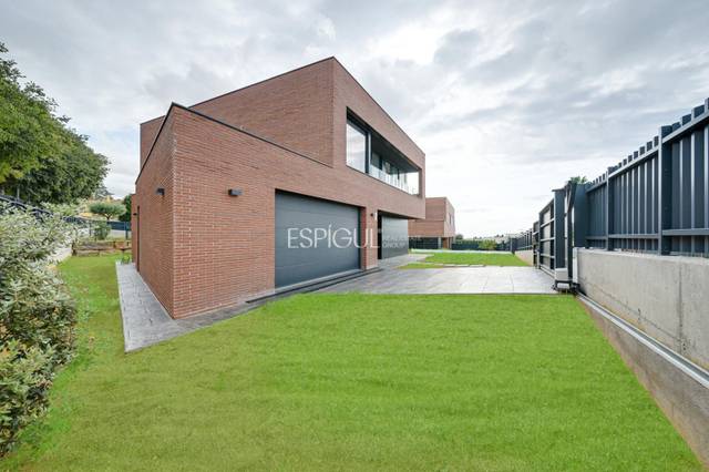 Casa-chalet en Venta en Capcir en Can Quirze