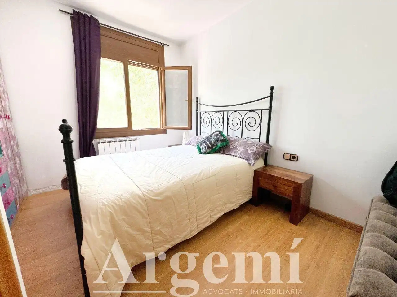 Habitación de Casa adosada en venta en Palau-solità i Plegamans con Calefacción, Jardín privado y Trastero