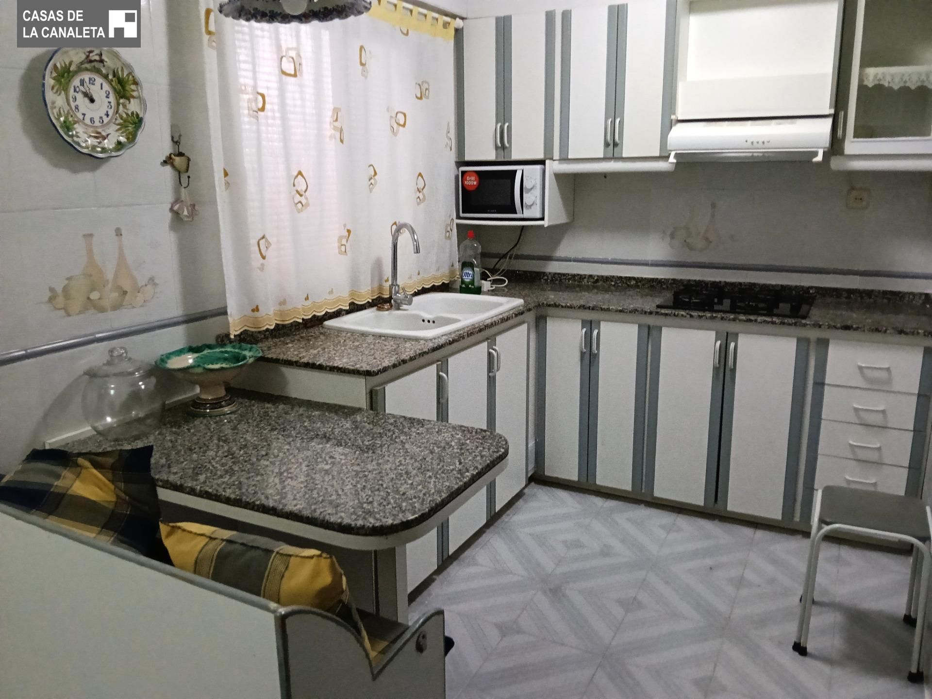 Kitchen of Flat for sale in Mislata  with Air Conditioner, Terrace and Balcony