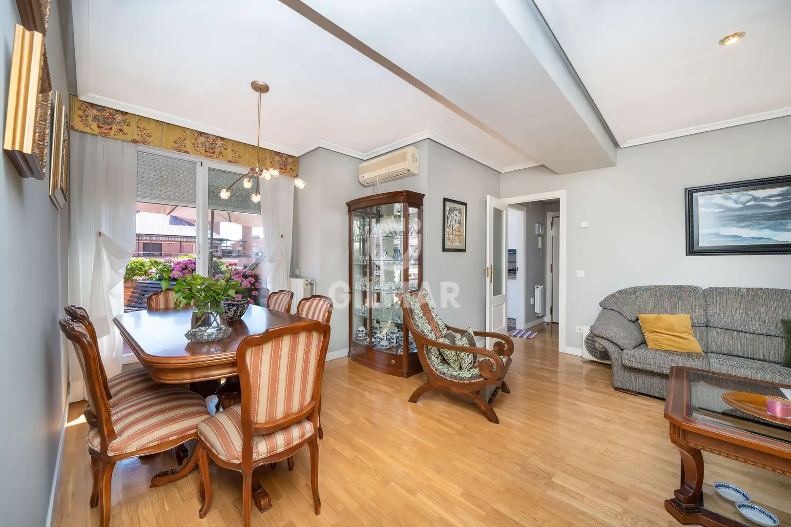 Comedor de Ático en venta en Madrid con Calefacción, Jardín privado y Trastero
