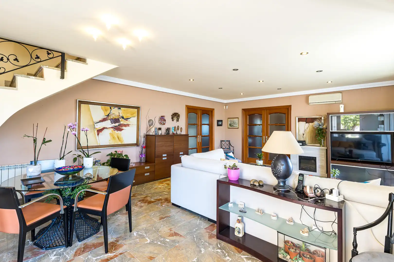 Sala de estar de Casa o chalet en venta en Cubelles con Aire acondicionado, Calefacción y Jardín privado