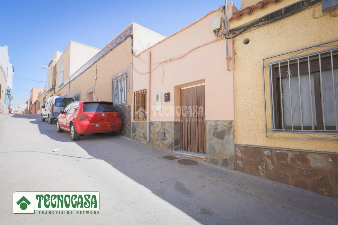 Exterior view of Single-family semi-detached for sale in Adra