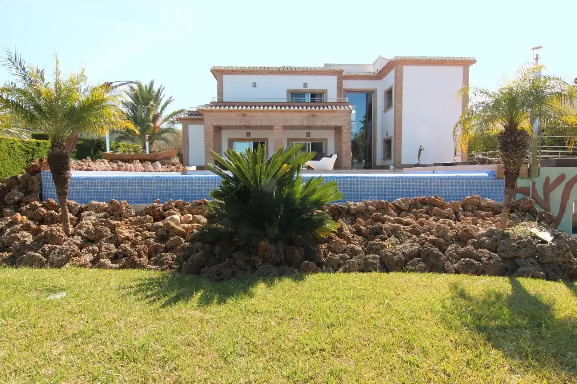 Casa amb terrassa en venda a Montgó - Ermita
