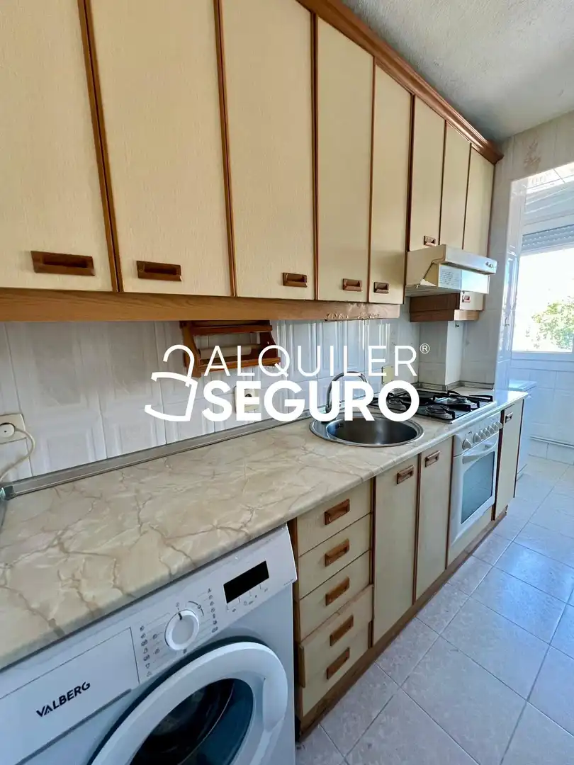 Küche von Wohnung zur Miete in Madrid mit Klimaanlage, Heizung und Abstellraum