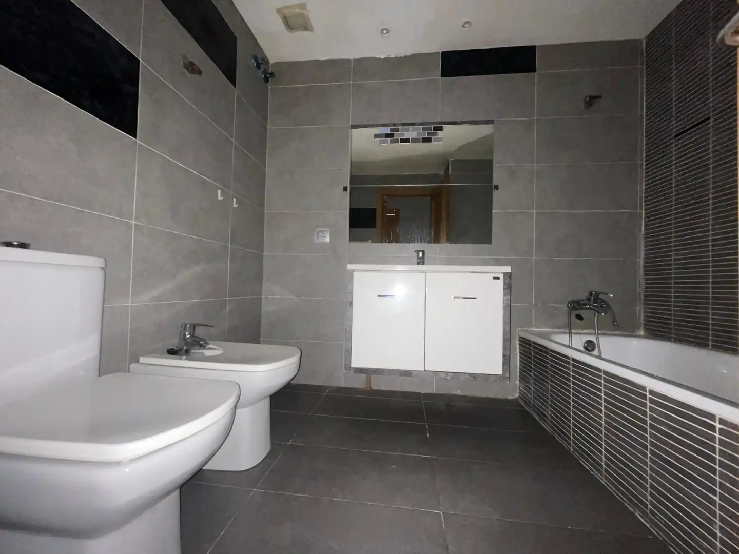 Bathroom of Flat for sale in La Muela  with Terrace