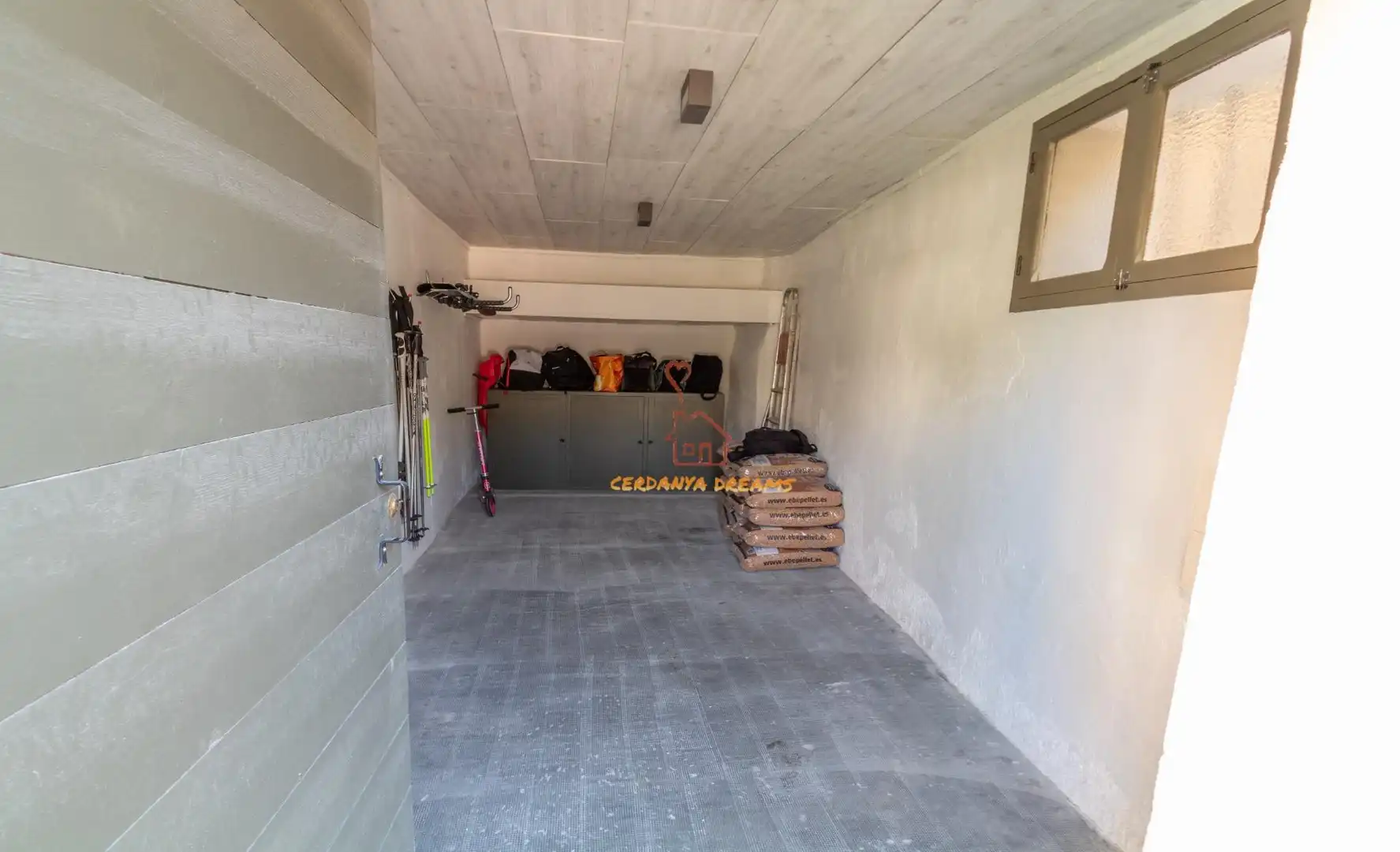Ground floor for sale in Osséja  with Heating, Parquet flooring and Storage room