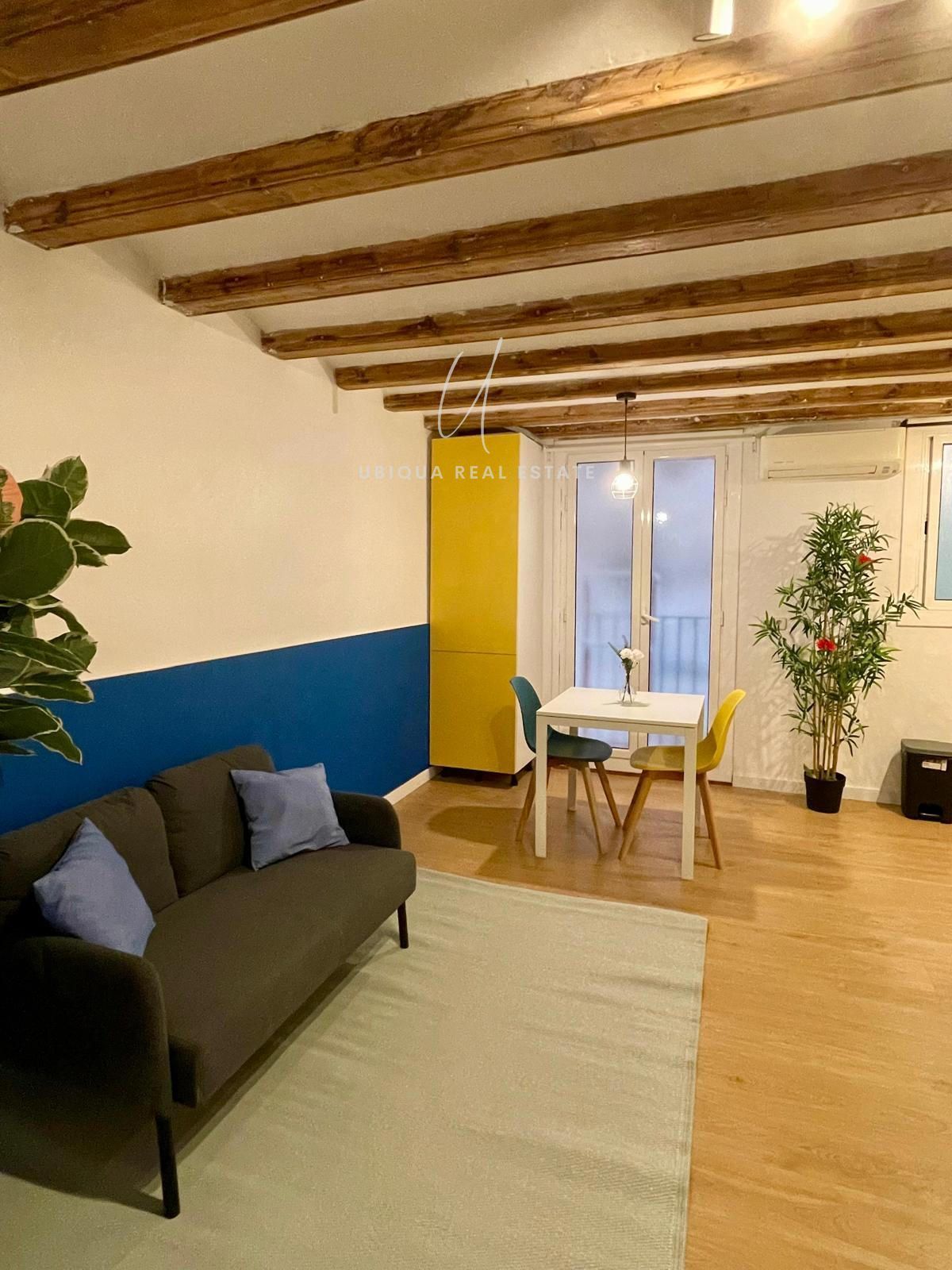 Sala d'estar de Pis de lloguer en  Barcelona Capital amb Aire condicionat, Moblat i Forn