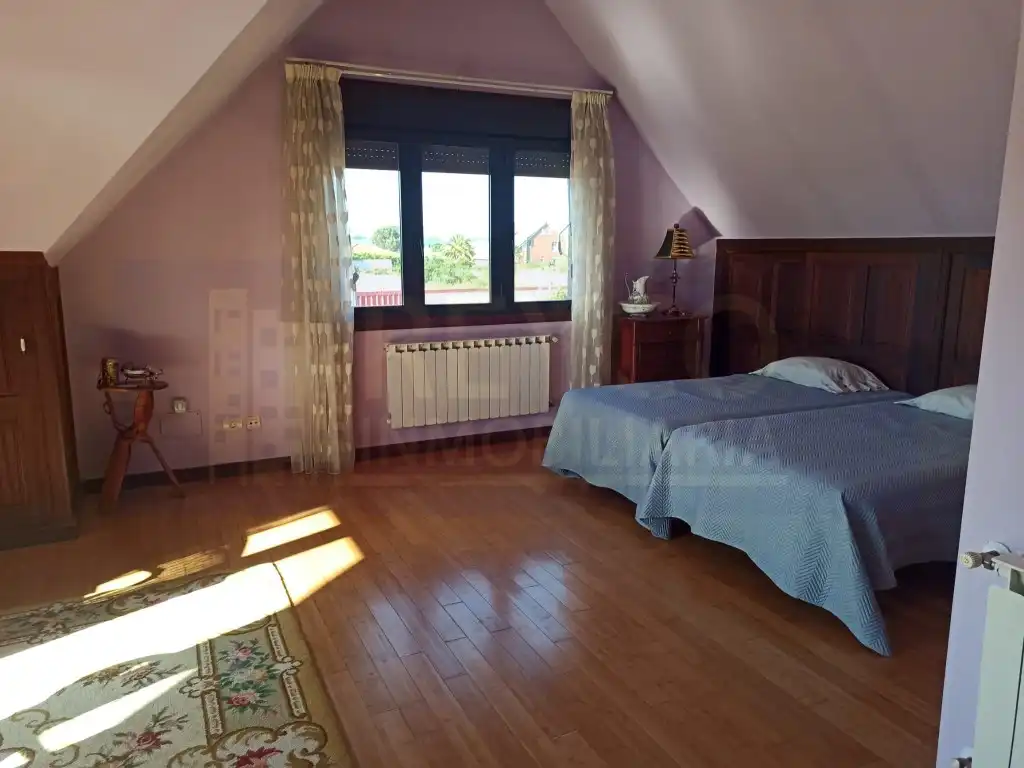 Habitación de Casa o chalet en venta en Nájera con Jardín privado