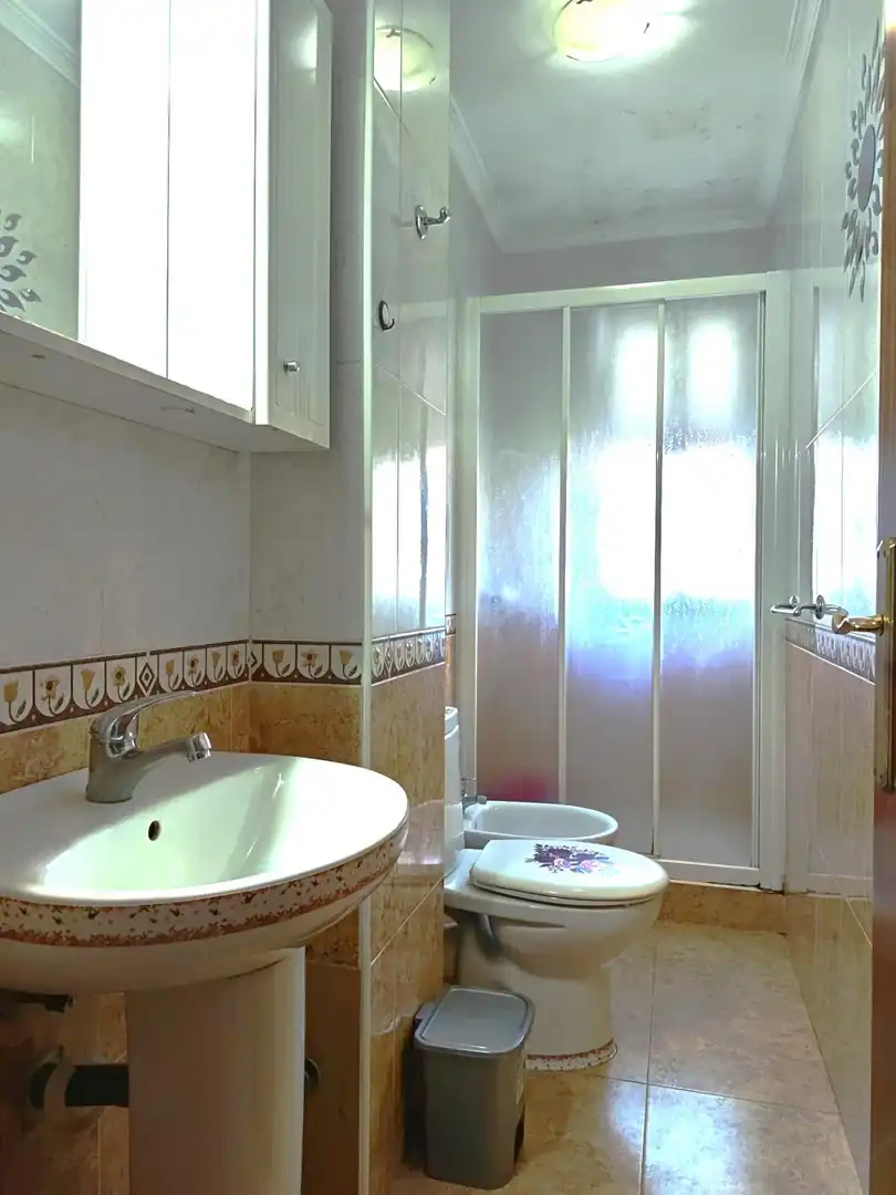 Bathroom of Flat for sale in Sevilla