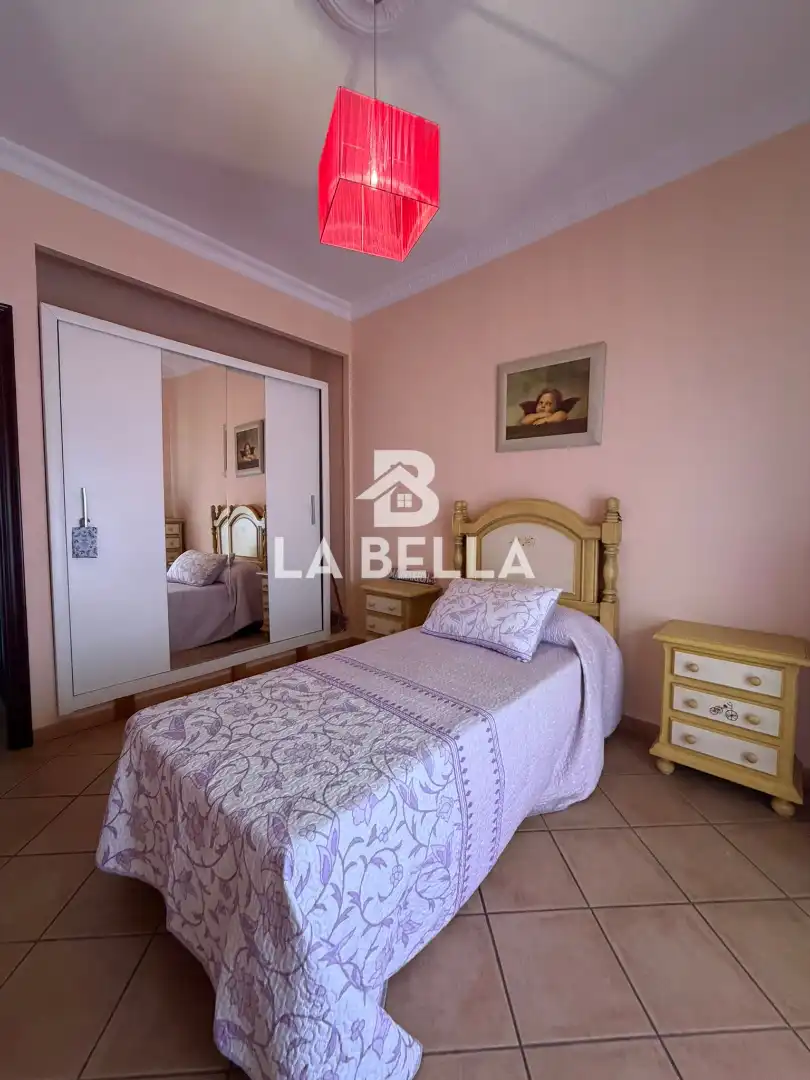 Dormitori de Casa o xalet en venda en Umbrete amb Aire condicionat, Traster i Moblat