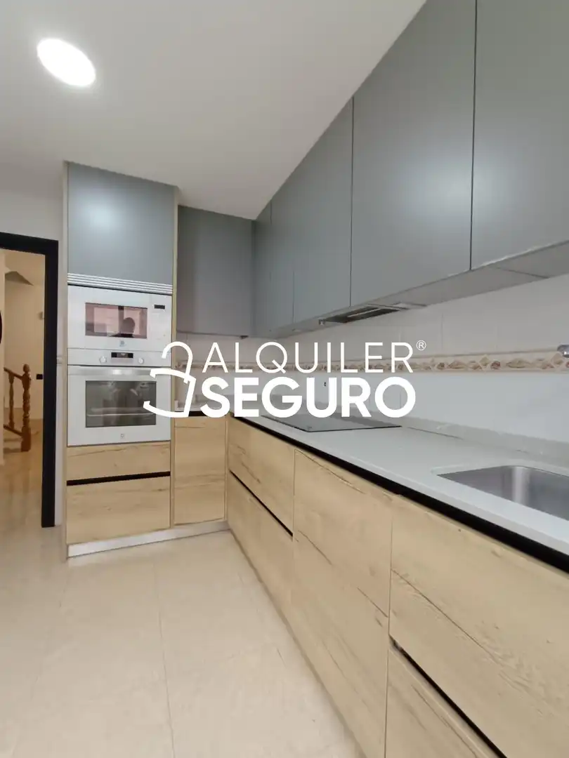 Kitchen of Houses for rent in Los Robles  