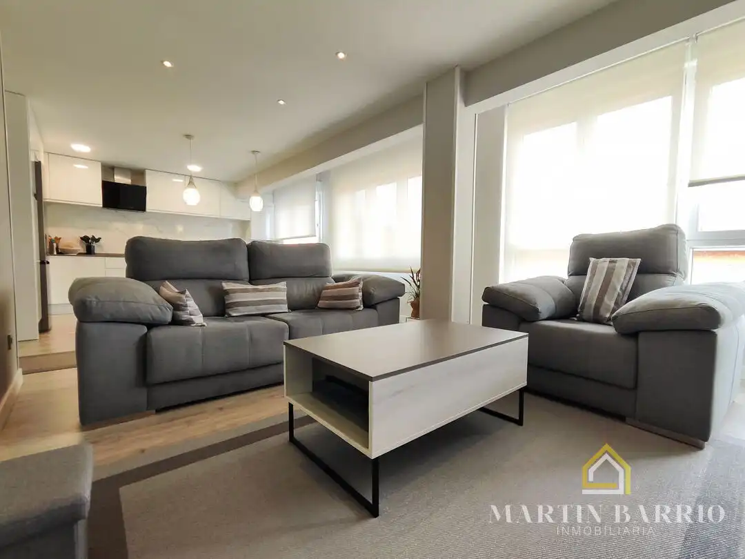 Sala de estar de Piso en venta en Muskiz con Calefacción, Jardín privado y Amueblado