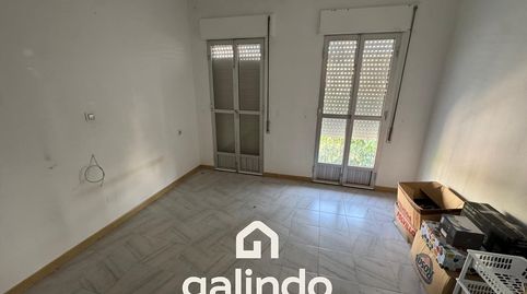 Foto 2 de Piso en venta en Paradas, Sevilla