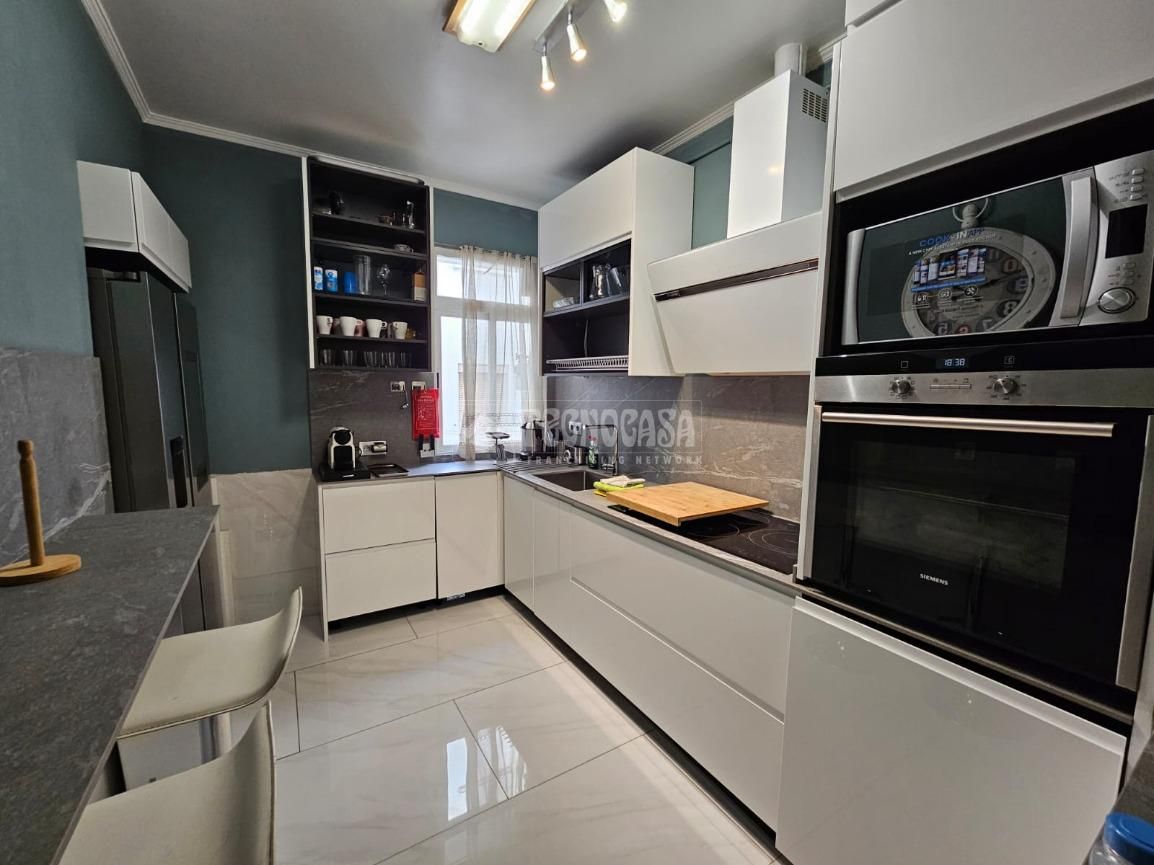 Cocina de Piso en venta en  Madrid Capital