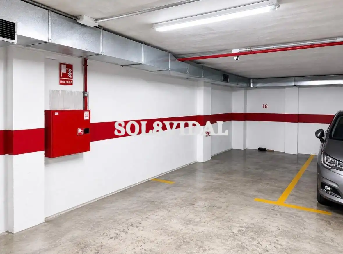 Parking de Piso de alquiler en Orihuela con Aire acondicionado, Calefacción y Amueblado