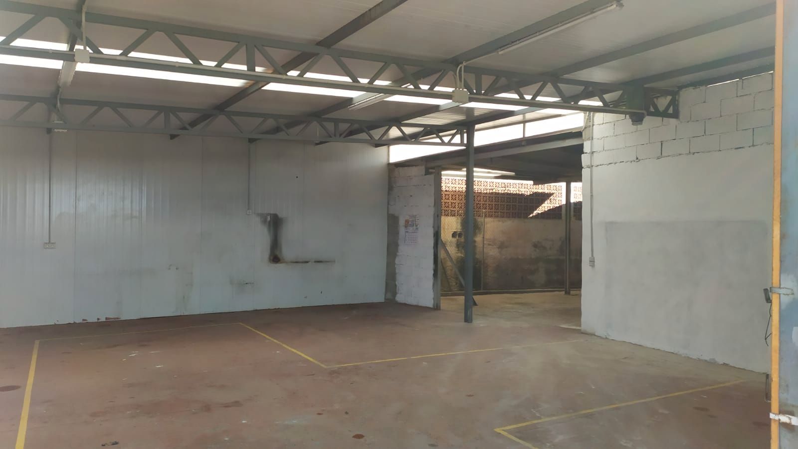 Nau industrial de lloguer a Avenida Alcalde Antonio Villasclaras, Avda Pescia - Ctra de Frigiliana