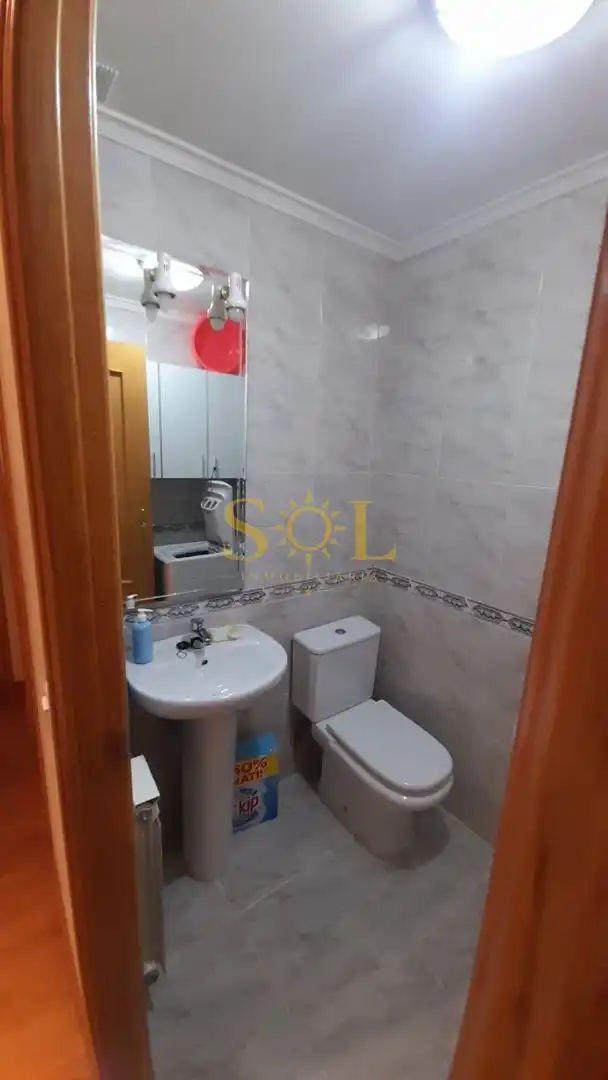 Wohnung zur Miete in Calle León Martín Granizo, La Lastra