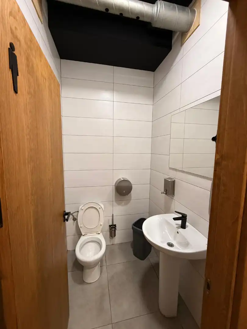 Local comercial en traspaso en Paseo Marítimo 501, imagen 10