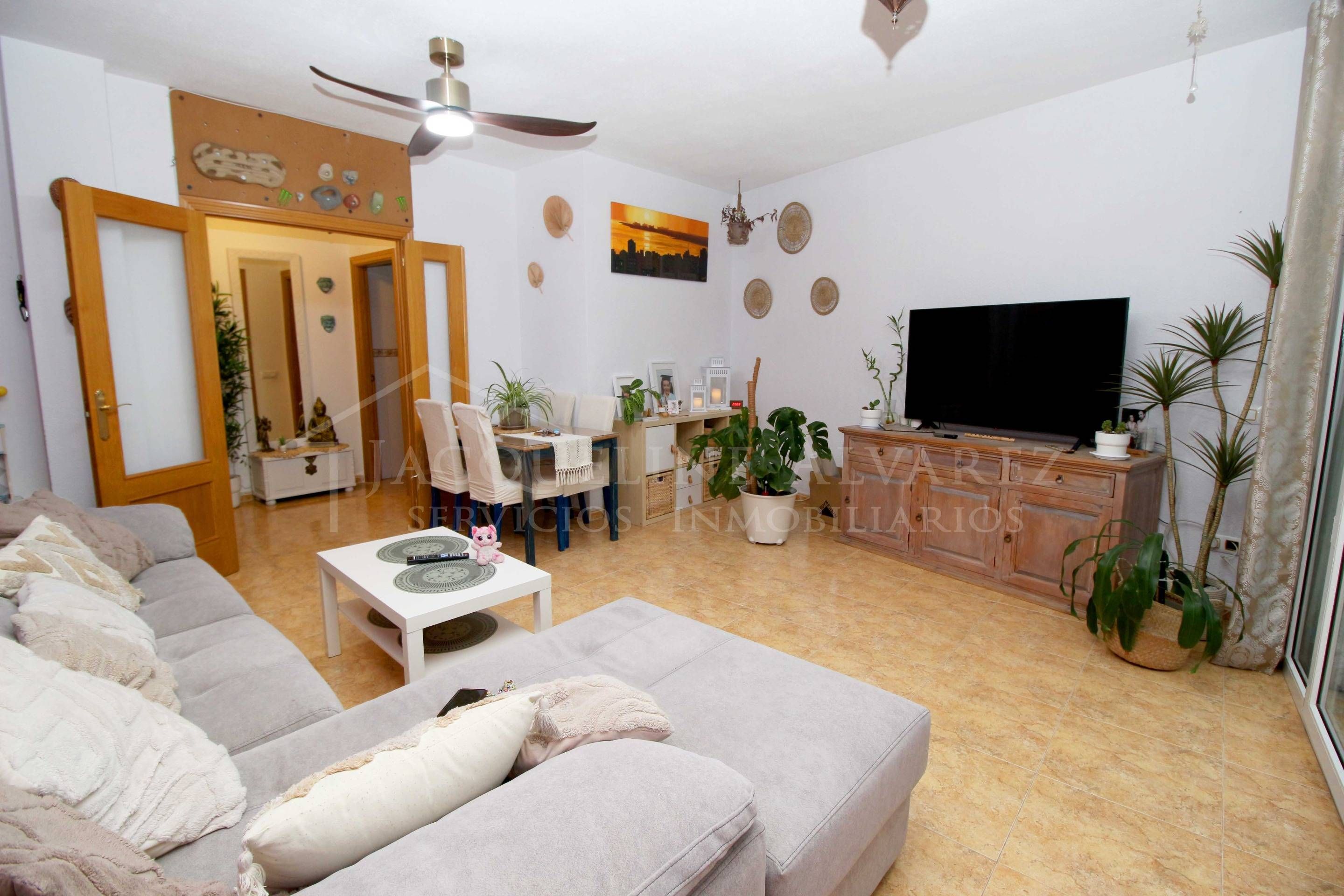 Living room of Flat for sale in El Viso de San Juan  with Heating, Terrace and Storage room