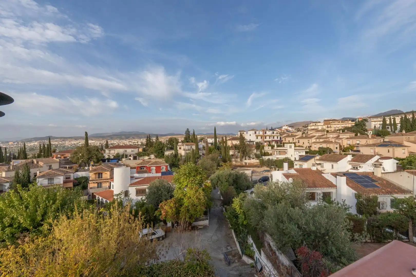 Vista exterior de Casa o xalet en venda en La Zubia amb Calefacció, Jardí privat i Terrassa