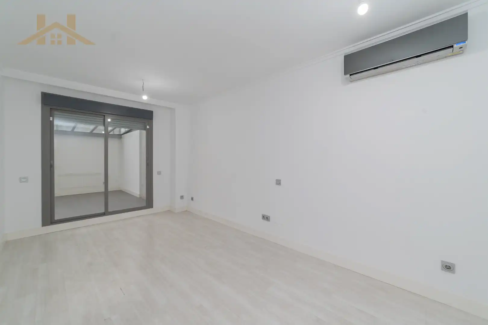 Flat with pool for sale in Calle de Hospital de Órbigo 6, imagen 11