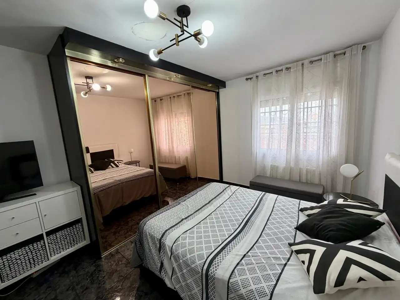 Habitación de Ático en venta en Montcada i Reixac con Aire acondicionado, Calefacción y Terraza